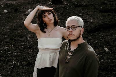 MERINO: 'LA NIÑA [2000]'