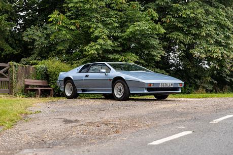 Car & Classic viaja de regreso entre los hitos de la historia del cine y las cuatro ruedas por el Festival de Venecia