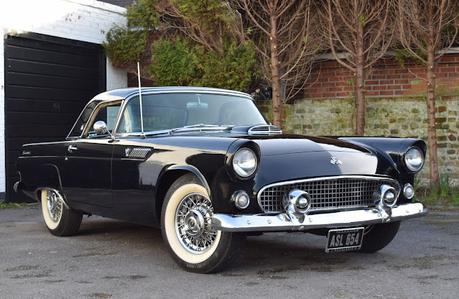 Car & Classic viaja de regreso entre los hitos de la historia del cine y las cuatro ruedas por el Festival de Venecia