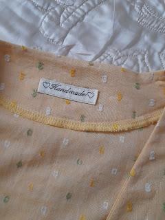 CAMISOLA PARA UN BAÑADOR CAMISOLA PARA UN BAÑADOR