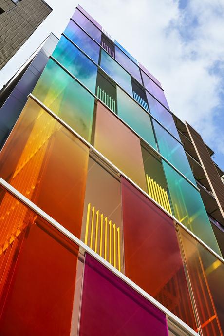 Vertical Rainbow, Tokio / Sako Architects