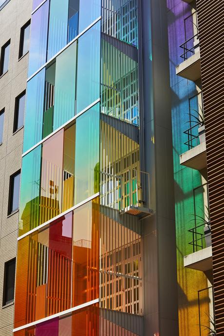Vertical Rainbow, Tokio / Sako Architects