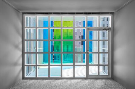 Vertical Rainbow, Tokio / Sako Architects