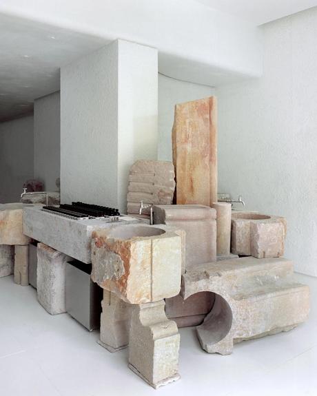 Aesop: Anastilosis creativa