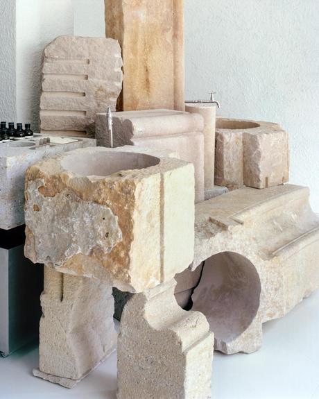 Aesop: Anastilosis creativa