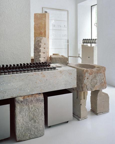 Aesop: Anastilosis creativa