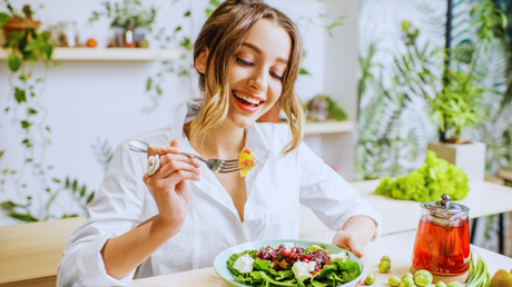 Nueve hábitos para retardar el envejecimiento y lucir una piel radiante