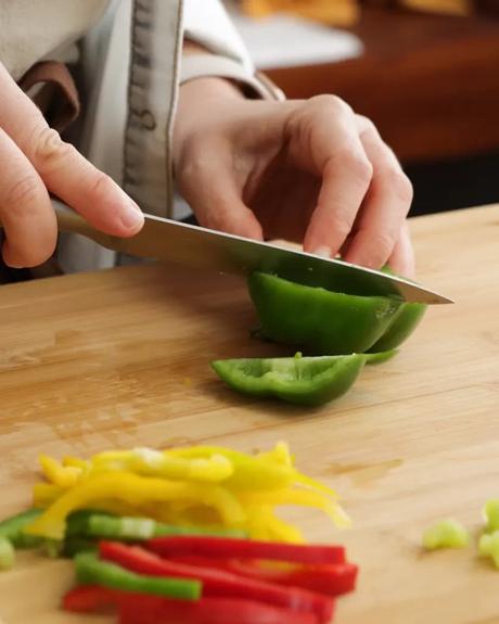 cortar morrones de colores