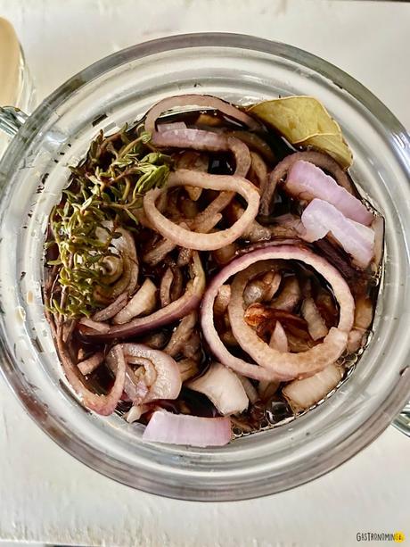 Chalotas encurtidas en vinagre balsámico