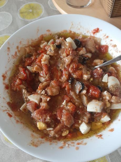 ENSALADA ASADA CON HUEVO Y QUESO FETA