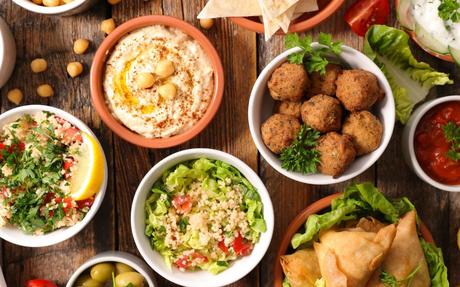 La ‘regata más suculenta y cosmopolita’ por los restaurantes del Raval La ‘regata más suculenta y cosmopolita’ por los restaurantes del Raval