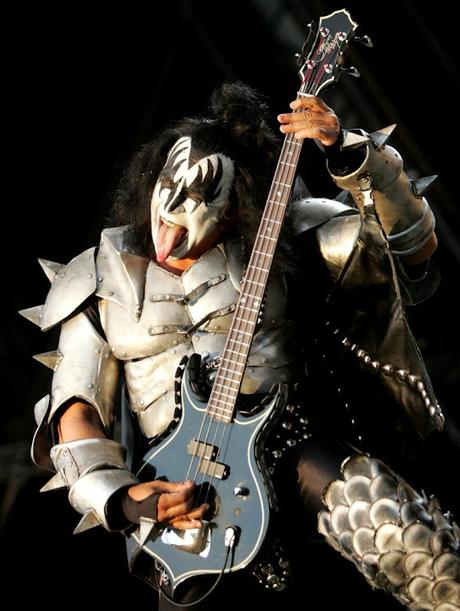 “EL ROCK HA MUERTO”, REPITE DESDE HACE DIEZ AÑOS GENE SIMMONS