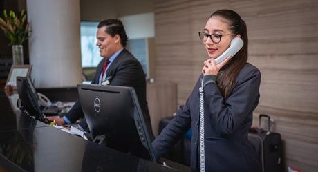 Gestión del tiempo en el turismo: Control laboral flexible para un sector dinámico Gestión del tiempo en el turismo: Control laboral flexible para un sector dinámico