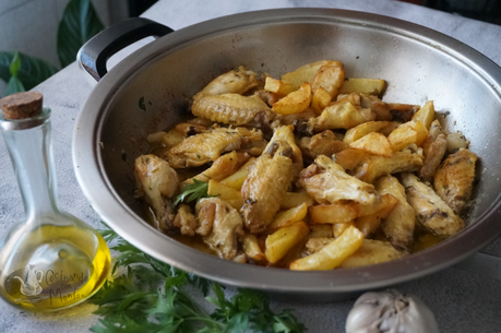 Alitas de pollo al ajillo con patatas Alitas de pollo al ajillo con patatas