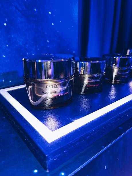 Crema supreme+ cell power Estée Lauder. para que sirve que es piel se usa de noche antiage antimanchas firmeza poros manchas piel precio