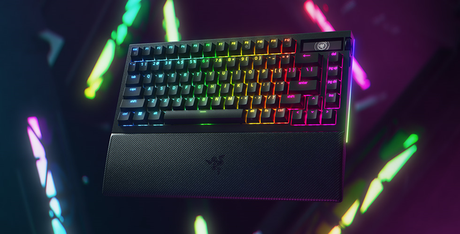 Razer introduce una nueva era de teclados inalámbricos con el lanzamiento del BlackWidow V4 Pro 75% handler