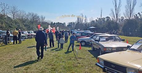 Stands de la decimotercera edición de Expo Auto Argentino Stands de la decimotercera edición de Expo Auto Argentino