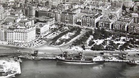 Santander cuando los barcos descargaban frente a los Jardines de Pereda