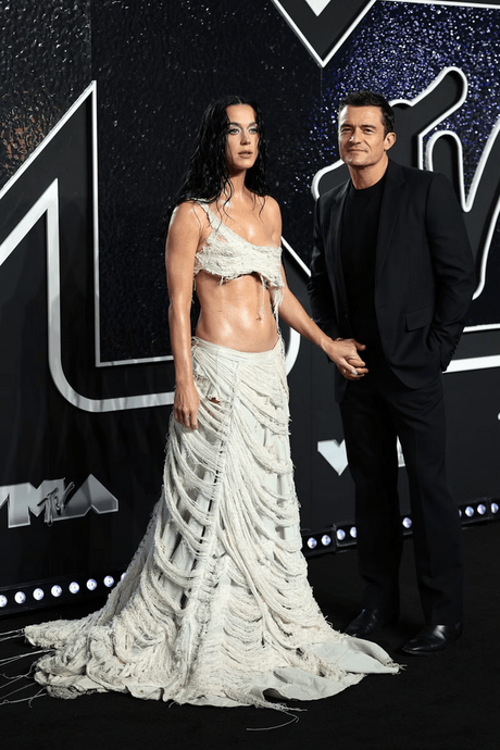 Deslumbrantes momentos en la alfombra roja de los VMAs 2024