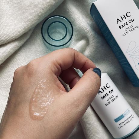 AHC SAFE ON LIGHT SUN SERUM SPF50+ PA++++ AHC SAFE ON LIGHT SUN SERUM SPF50+ PA++++