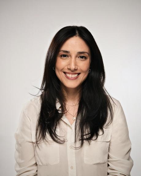 Columna de Opinión: Cambios en el Escenario de Smartphones: Las Marcas Preferidas en Chile andrea molina ok 2