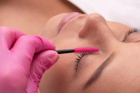 Cómo la micropigmentación transforma tus cejas de manera duradera