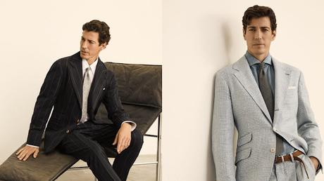 Suéter de cashmere beige de Brunello Cucinelli combinado con pantalones de algodón blanco roto y mocasines marrones.