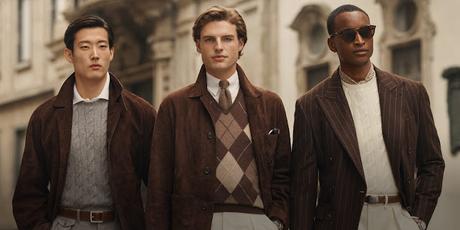 Blazer de lana azul marino con solapas de satén de Ralph Lauren Purple Label, ideal para cenas o eventos semi-formales.