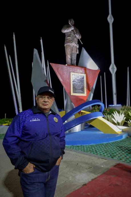 Ministro Cabello en recorrido de supervisión en La Guaira: ¡Todo está tranquilo y en calma como debe ser!