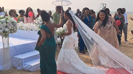 ANGOLA: UNA BODA EN LA PLAYA DE ILHA DO CABO EN LUANDA ANGOLA: UNA BODA EN LA PLAYA DE ILHA DO CABO EN LUANDA