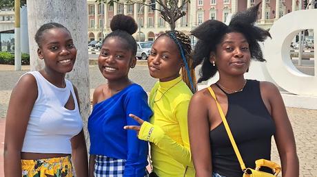 ANGOLA: UNA BODA EN LA PLAYA DE ILHA DO CABO EN LUANDA ANGOLA: UNA BODA EN LA PLAYA DE ILHA DO CABO EN LUANDA