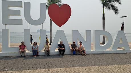 ANGOLA: UNA BODA EN LA PLAYA DE ILHA DO CABO EN LUANDA ANGOLA: UNA BODA EN LA PLAYA DE ILHA DO CABO EN LUANDA