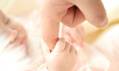 La obesidad materna duplica el riesgo de autismo en los bebés