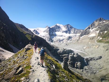 Cabane de Moiry Cabane de Moiry