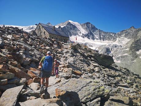 Cabane de Moiry Cabane de Moiry