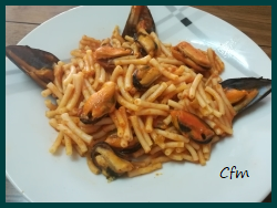 Fideuá con mejillones