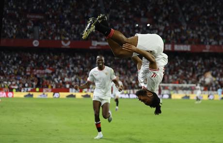 Crónica Sevilla FC 2 - Real Valladolid 1 Crónica Sevilla FC 2 - Real Valladolid 1