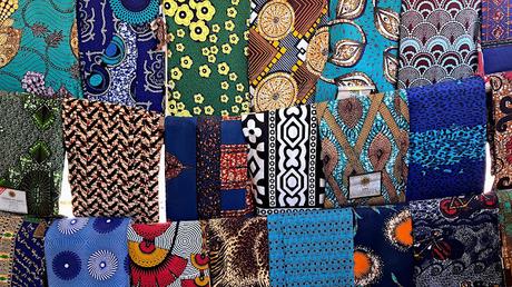 ANGOLA: LAS ETNIAS MUHILA Y MUCUBAL EN LOS MERCADOS ALREDEDOR DE CHIBIA ANGOLA: LAS ETNIAS MUHILA Y MUCUBAL EN LOS MERCADOS ALREDEDOR DE CHIBIA