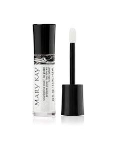 NouriShine Plus: nuevos tonos, fórmula y presentación  en brillos de labios.