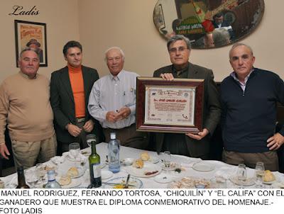 LA PRENSA TAURINA HOMENAJEA A UN GANADERO