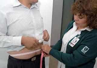 Perder kilos sanamente, más que un propósito, una meta para personas con obesidad