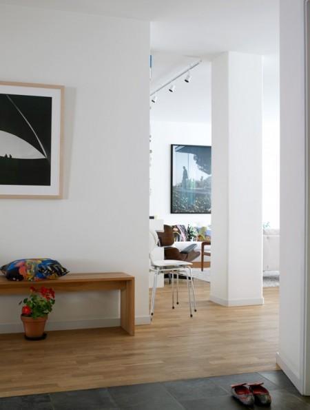 Estilo nórdico en blanco con toques de color vajilla vintage vajilla retro sillas serie 7 arne jacobsen sillas Ant de Arne Jacobsen muebles de diseño Lounge Chair de los Eames lámparas de diseño funda nórdica marimekko Estilo nórdico en blanco con toques de color estilo nórdico estilo escandinavo diseño mid century modern diseño danés diseño americano decoración en blanco con toques de color candelabros de cristal