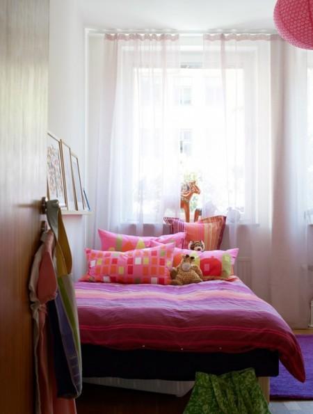 Estilo nórdico en blanco con toques de color vajilla vintage vajilla retro sillas serie 7 arne jacobsen sillas Ant de Arne Jacobsen muebles de diseño Lounge Chair de los Eames lámparas de diseño funda nórdica marimekko Estilo nórdico en blanco con toques de color estilo nórdico estilo escandinavo diseño mid century modern diseño danés diseño americano decoración en blanco con toques de color candelabros de cristal