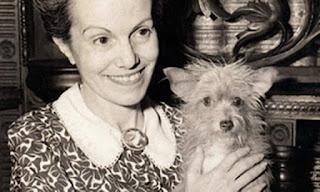 Del poema de cada día. Hoy: Quiéreme entera, de Dulce María Loynaz Del poema de cada día. Hoy: Quiéreme entera, de Dulce María Loynaz