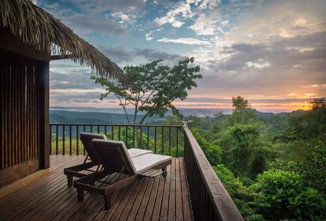 10 destinos a los que viajar en Semana Santa 2025