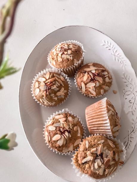Muffins de avena tostada para el desayuno Muffins de avena tostada para el desayuno