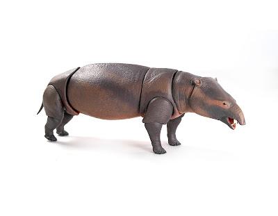 La colaboración proboscídea de Eons y Creative Beast La colaboración proboscídea de Eons y Creative Beast