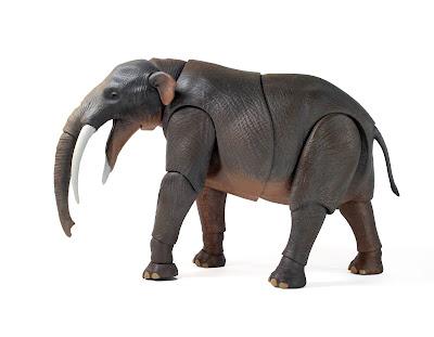 La colaboración proboscídea de Eons y Creative Beast