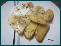 Panga en salsa verde con huevo escalfado