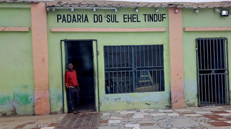 ANGOLA: TOMBWA, LOS ARCOS Y LAS COLINAS DE CUROCA ANGOLA: TOMBWA, LOS ARCOS Y LAS COLINAS DE CUROCA